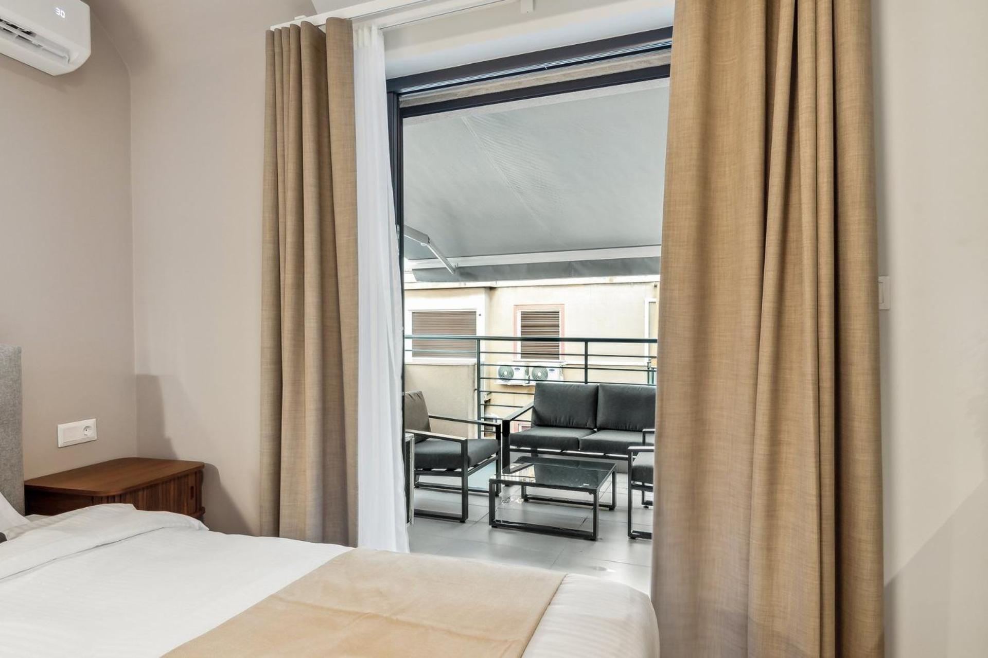 Limehome Athens Solonos City Center Экстерьер фото
