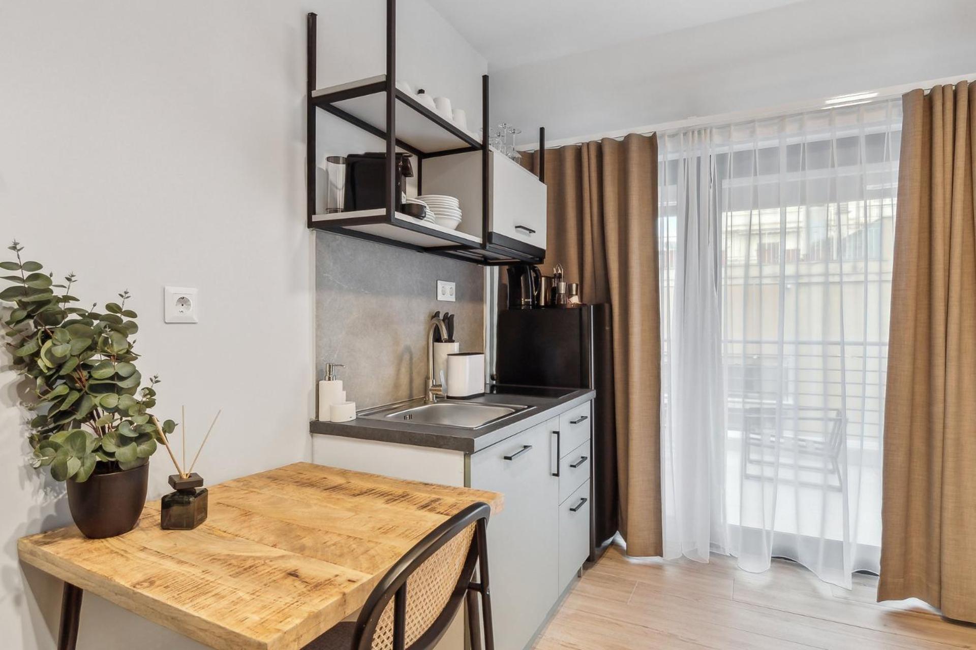 Limehome Athens Solonos City Center Экстерьер фото