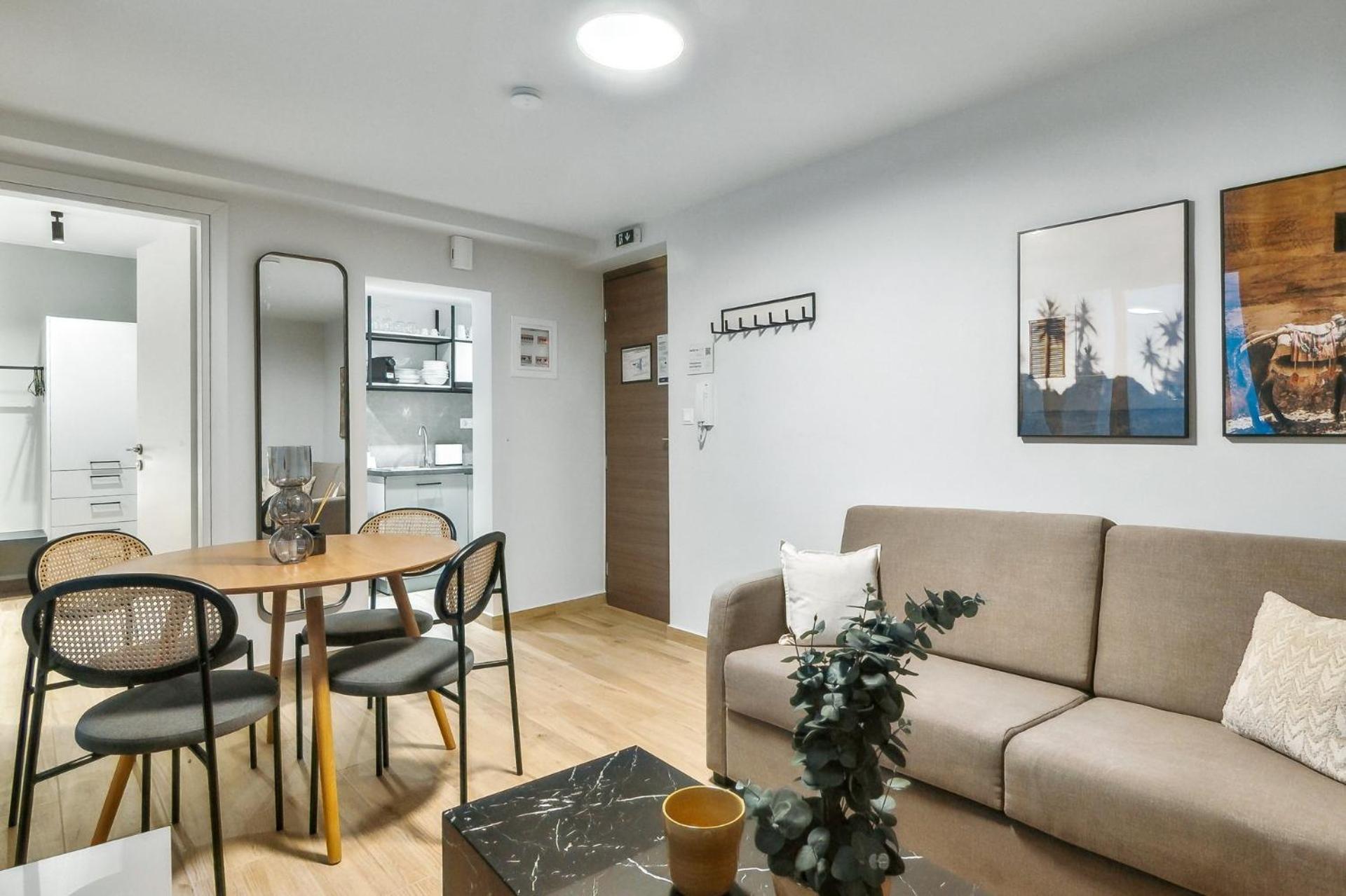 Limehome Athens Solonos City Center Экстерьер фото